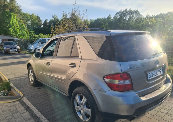 Mercedes-Benz ML cena 22000 przebieg: 319000, rok produkcji 2006 z Poniatowa małe 56